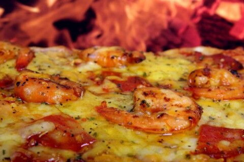 Deluxe Pizza